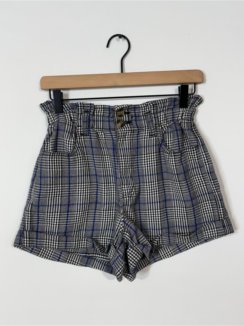WS21 {American Eagle} Academia Plaid Elastic Waist Rolled Hem Dress Shorts